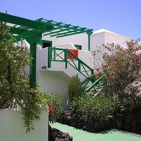 Celeste Apartment *